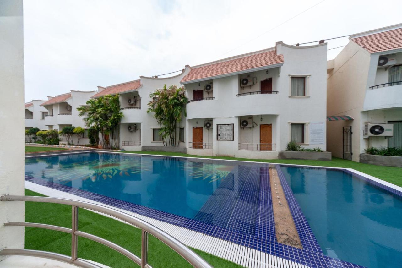 Capital O 6229 Ilara Hotels And Resorts Siruseri Exterior photo