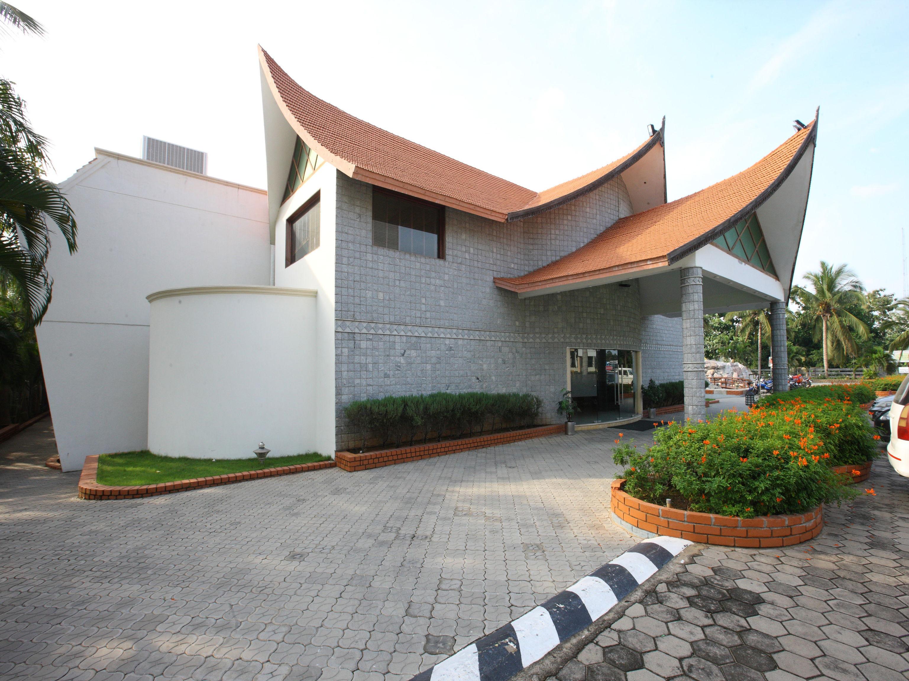 Capital O 6229 Ilara Hotels And Resorts Siruseri Exterior photo